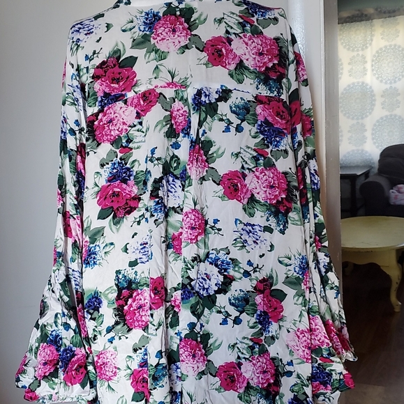 Dress - Picture 6 of 7